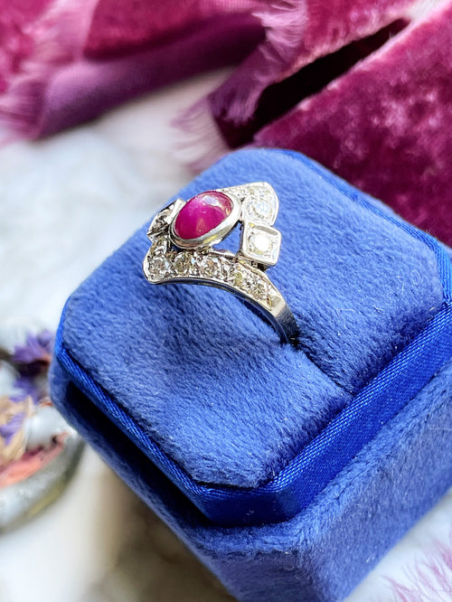 14k Art Deco Natural Star Ruby Cabochon Ring