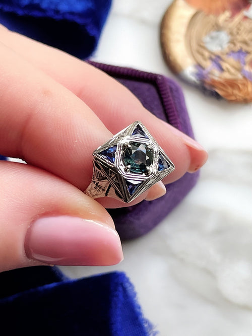 18K Art Deco Sapphire Ring in White Gold