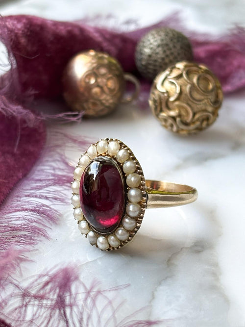 14k Victorian Garnet Cabochon Ring