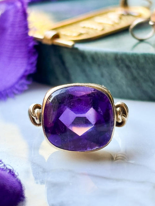 14k Vintage 8.00ct Buff Top Amethyst Ring