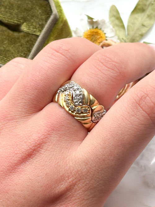 18k Vintage 1.05cttw Diamond Two-Tone Ring