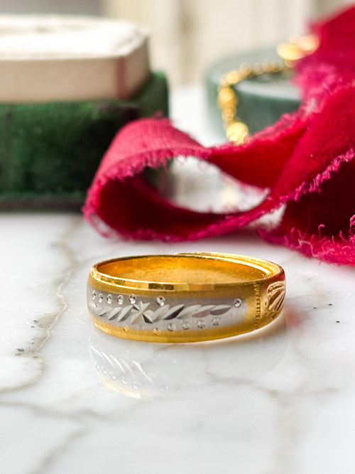 24k Vintage Diamond Cut 5.70g Ring