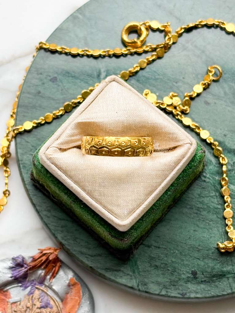 24k Vintage 5.05mm 3.80g Ring