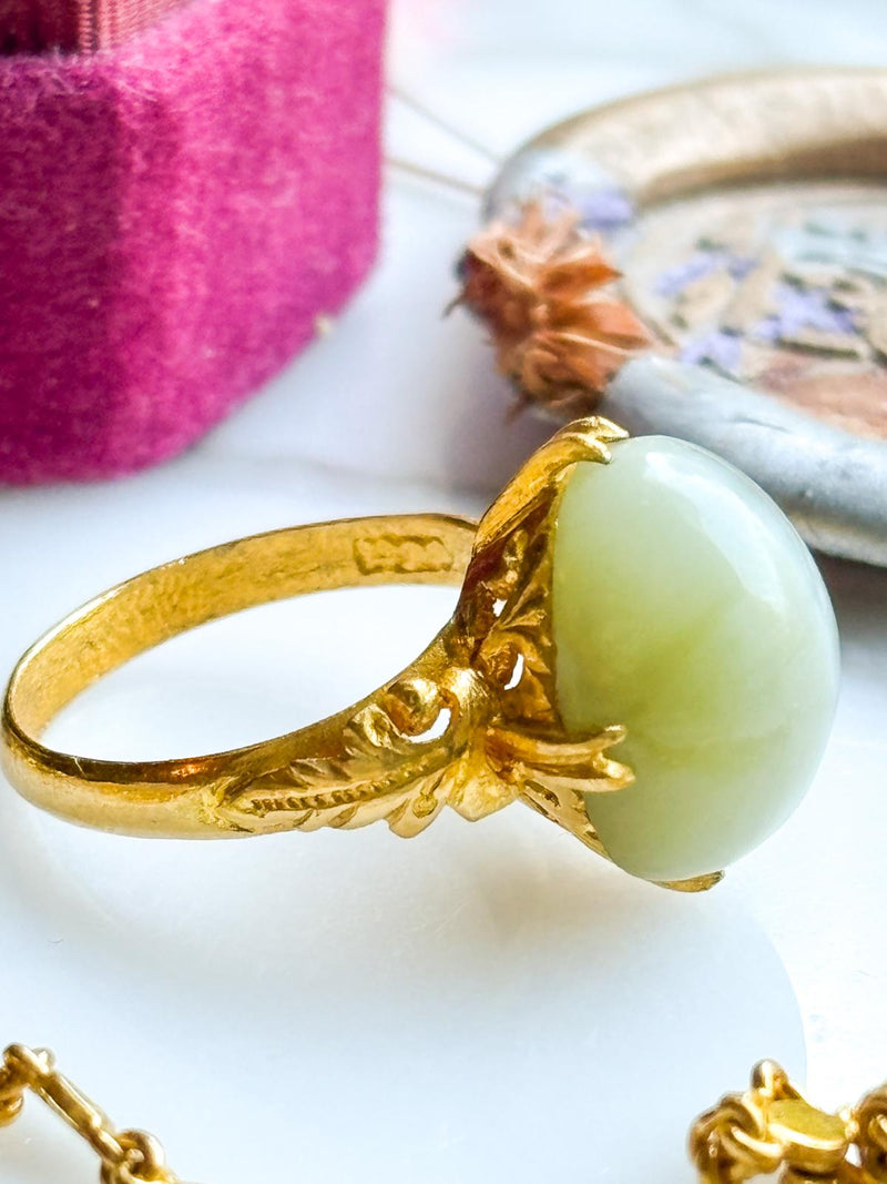 24k Vintage Cat's Eye Jade Cabochon Ring