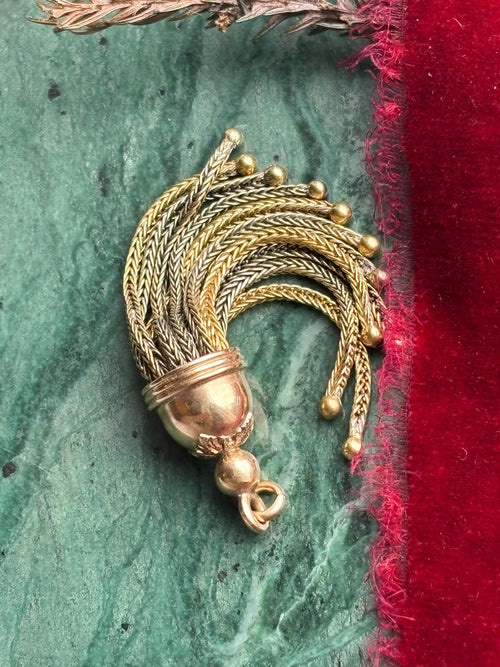 18k Victorian Tassel Pendant